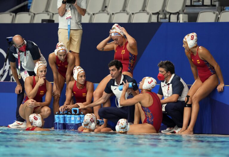 15-11. España vence a Hungría y continúa con paso firme en la Superfinal