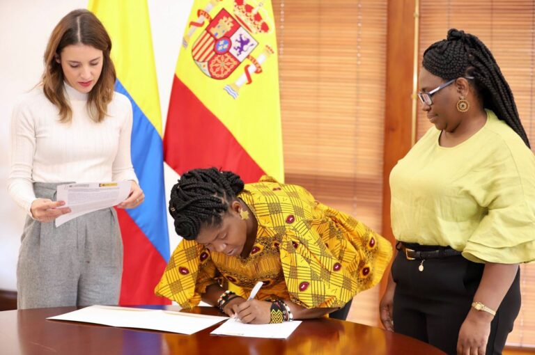 España y Colombia firman un memorando de entendimiento para promover la igualdad