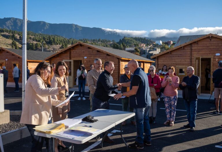 El Gobierno entrega 36 viviendas más en el Paso a las familias afectadas por la erupción en La Palma