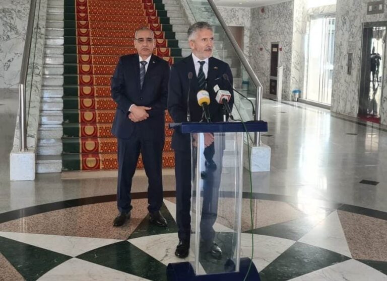 La colaboración con Mauritania evita el 40% de salidas de migrantes a Canarias