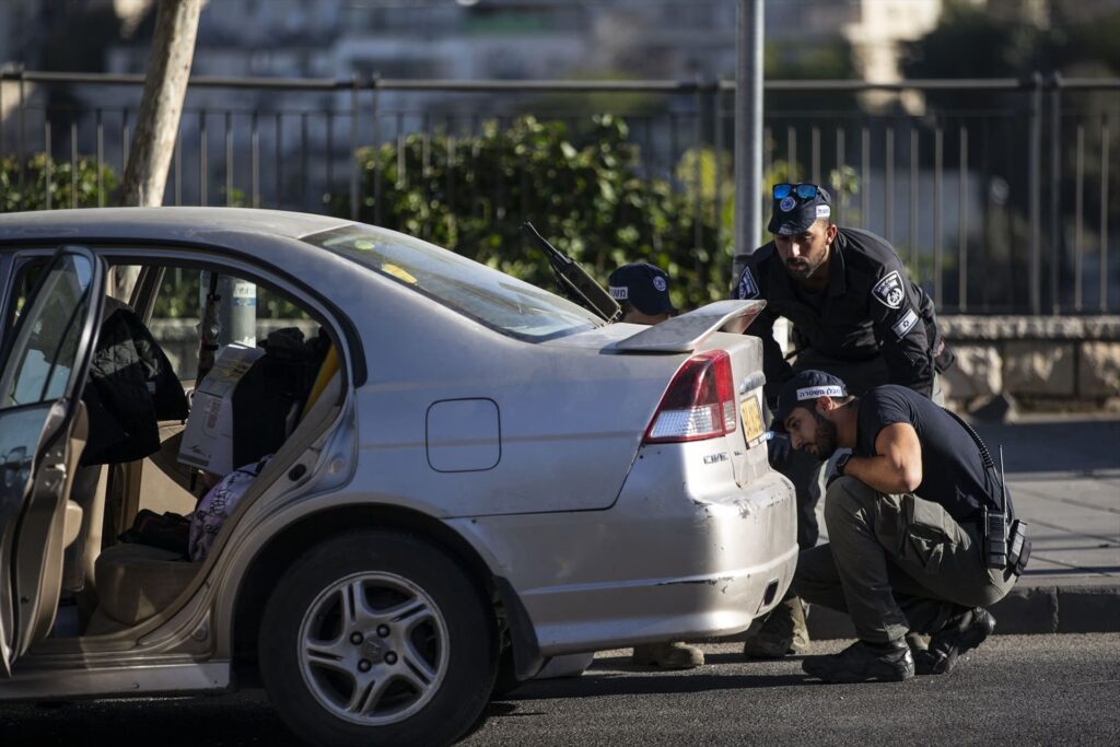 Al menos un muerto y 14 heridos tras la explosión de dos bombas en Jerusalén