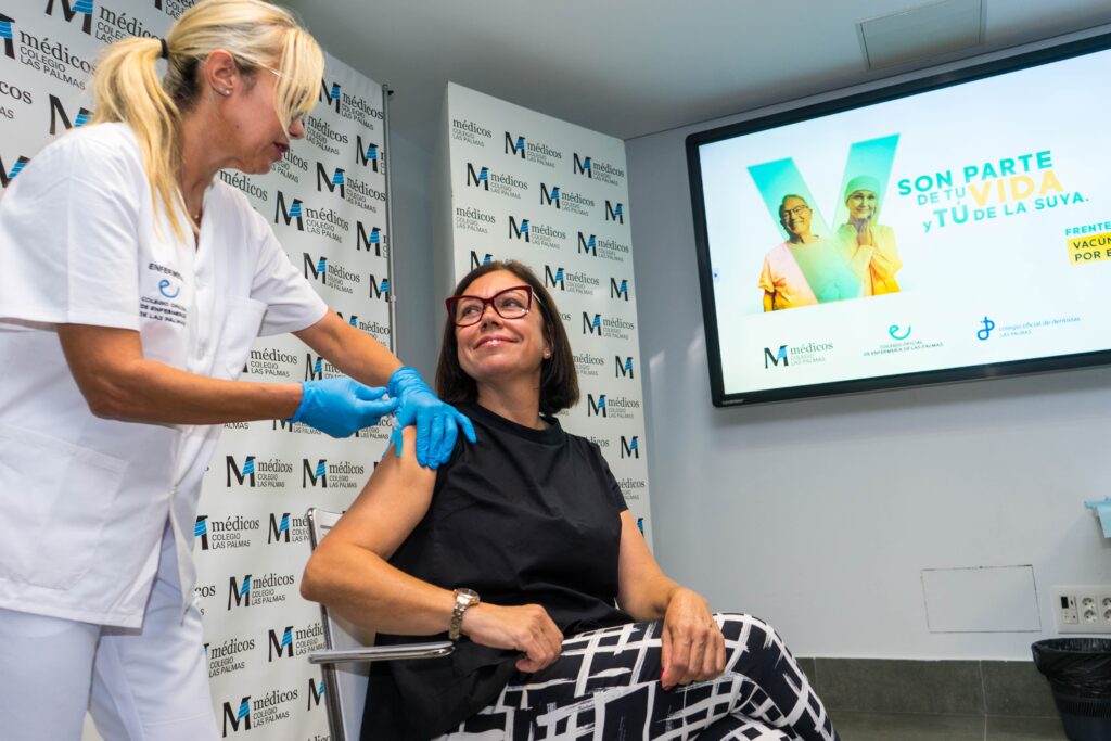 Cuatro colegios sanitarios animan a vacunarse contra la gripe 