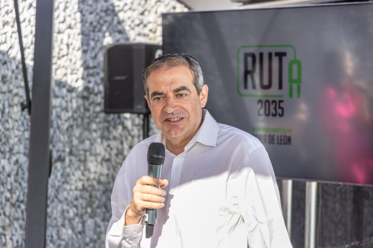 «Es obligación de una televisión pública robustecer el tejido industrial»