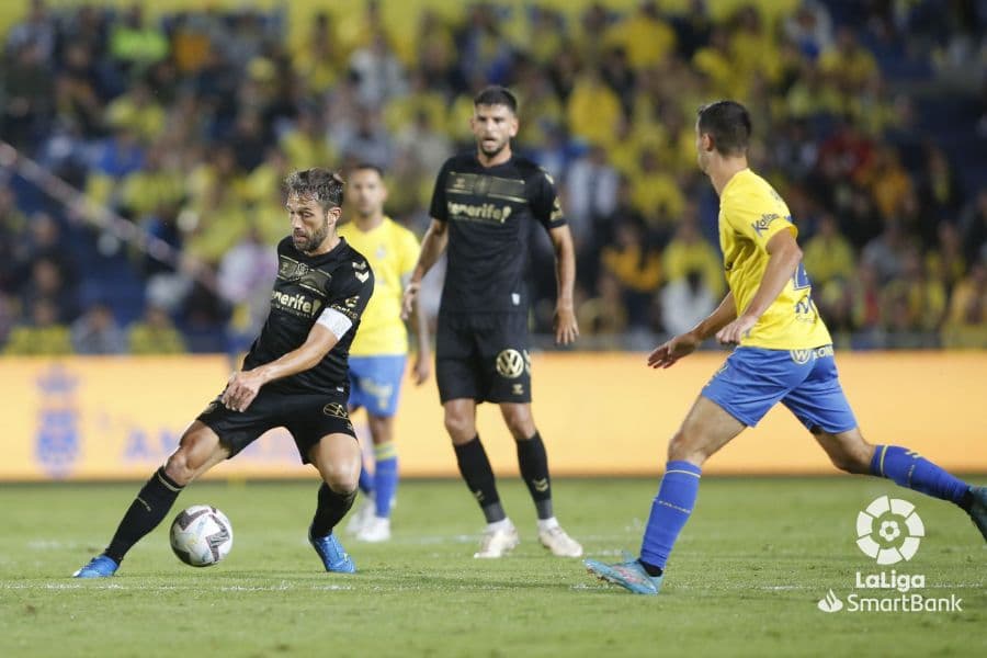 Momento del partido entre UD Las Palmas y CD Tenerife. @CDTOficial