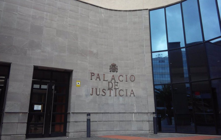 Piden 25 años de cárcel para el acusado de quemar y matar a su pareja en La Laguna