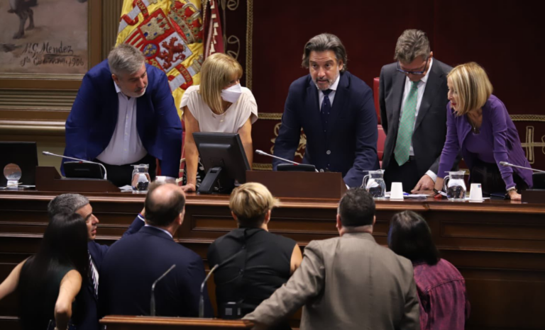 Presupuestos, salarios y aguas canarias, centran el debate parlamentario