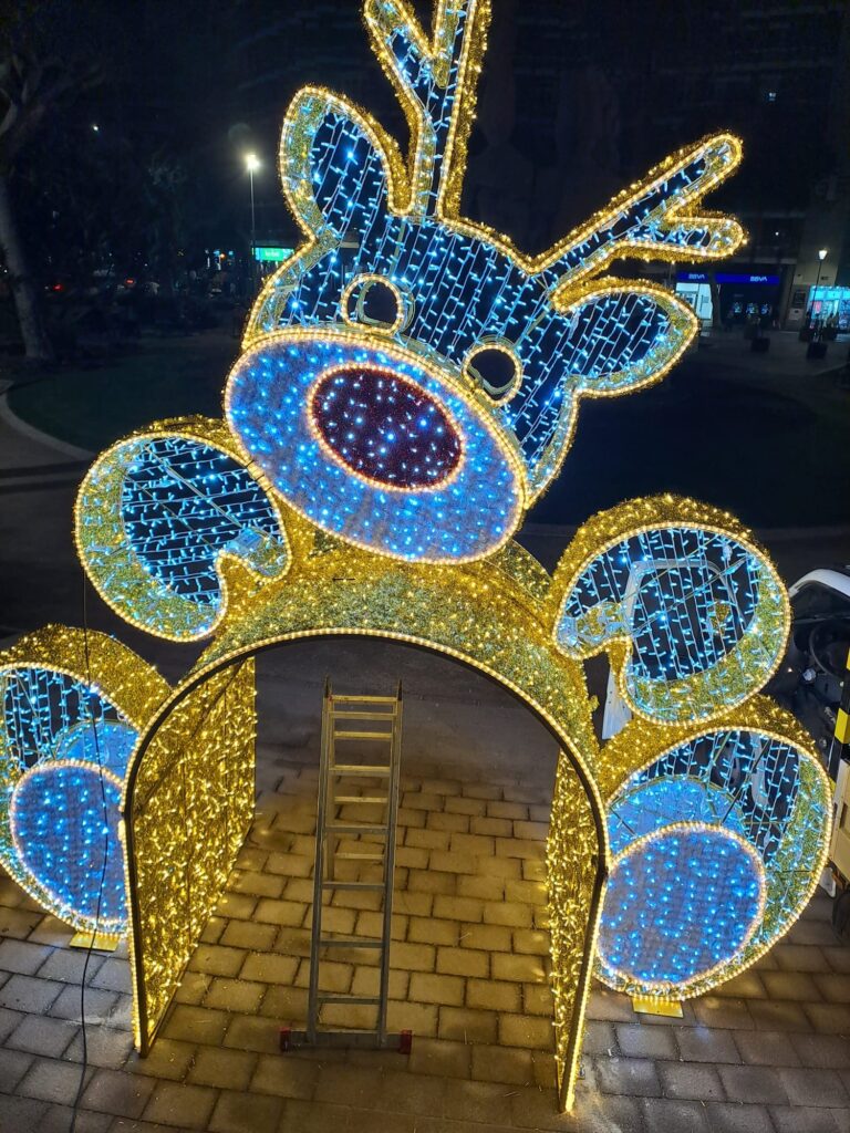 Santa Cruz de Tenerife y Las Palmas de Gran Canaria se iluminan con la magia de la Navidad