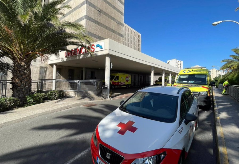 Denuncian que el «colapso» de las Urgencias en el Hospital Insular se está «cronificando»