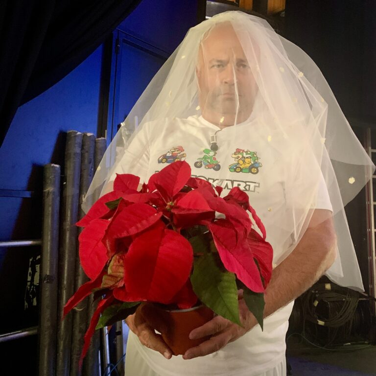 «El hombre invisible frente al espejo», nueva entrega de ‘En otra clave’