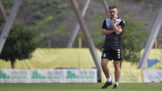 Pimienta: El partido ante el Granada es una "gran oportunidad"