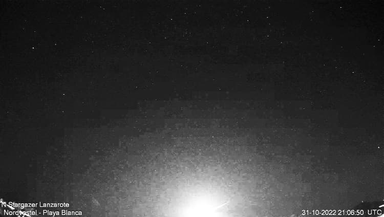 Avistan un bólido gigante sobrevolando el cielo de Lanzarote