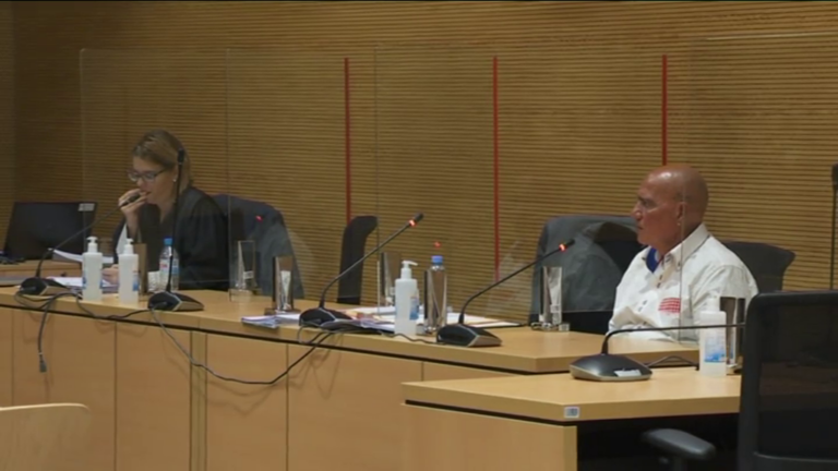 Piden 25 años de prisión por matar a su vecino con un punzón