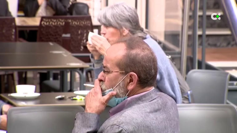 La nueva ley del tabaco prohíbe fumar en las terrazas de la restauración