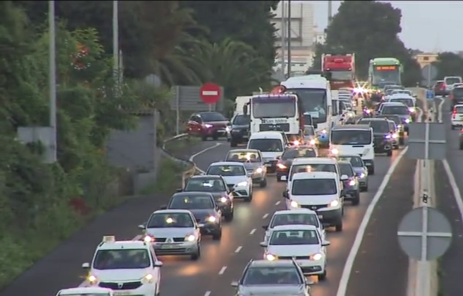 Nuevos horarios para estudiantes de la ULL para descongestionar la TF-5