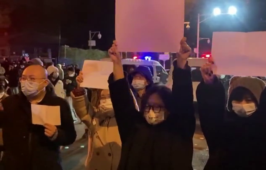 Las protestas en la calle desafían la política del Gobierno chino