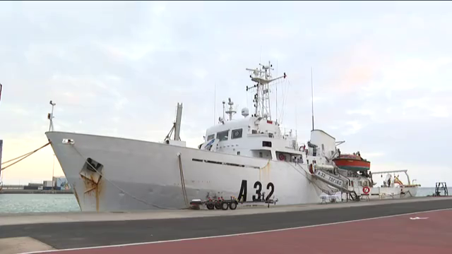 El buque Tofiño muestra sus labores en su atraque en Puerto del Rosario, Fuerteventura