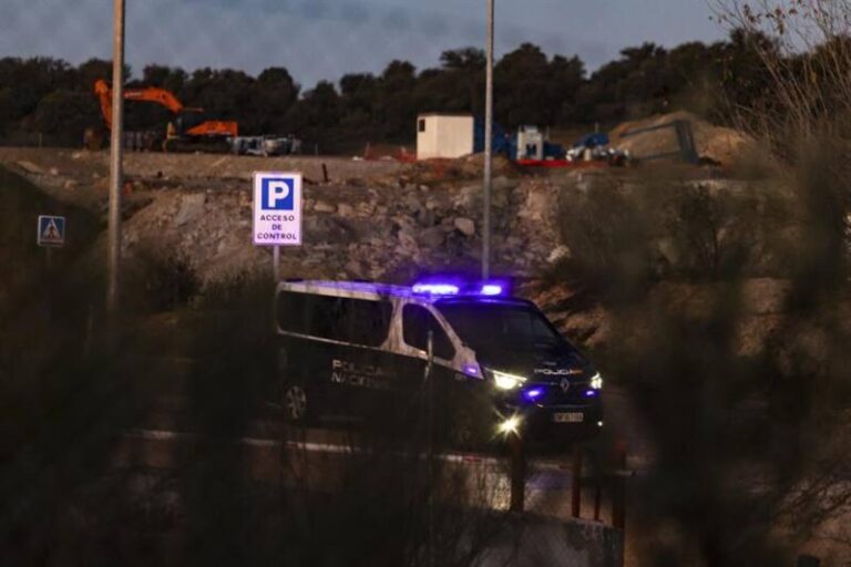 Comienzan tareas de búsqueda del menor desaparecido en el vertedero de Toledo