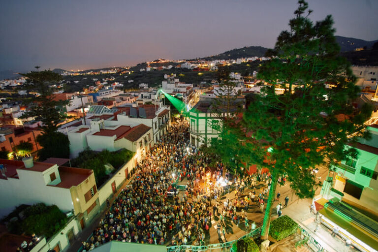 La Villa de Moya se adelanta y da la bienvenida al 2023