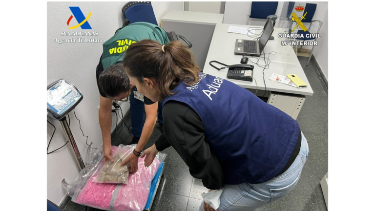 Intervenidos dos kilos de heroína y diez kilos de MDMA en el aeropuerto de Gran Canaria