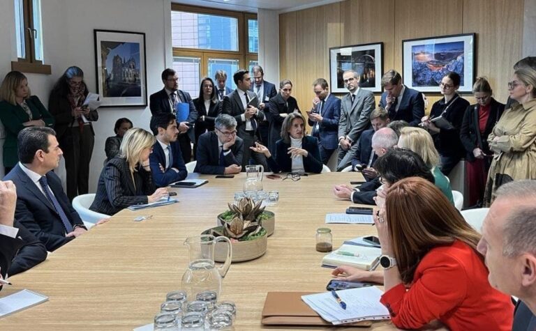 Los ministros de Energía de la UE fracasan en el intento de acordar un tope al precio del gas