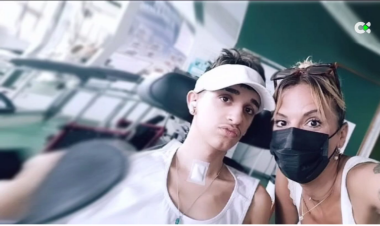 La madre de Hugo recurre a la Diputación del Común por una vivienda adaptada para su hijo