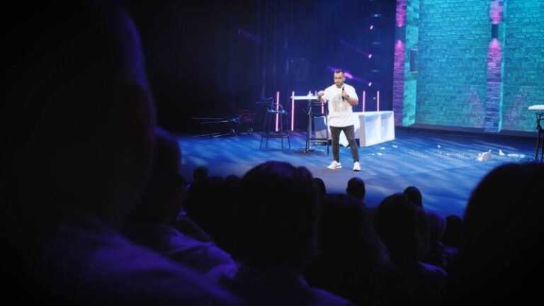 Empieza 2023 con el humor de Kike Pérez