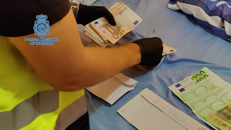 Desarticulada una organización criminal que estafaba en gasolineras con tarjetas de repostaje