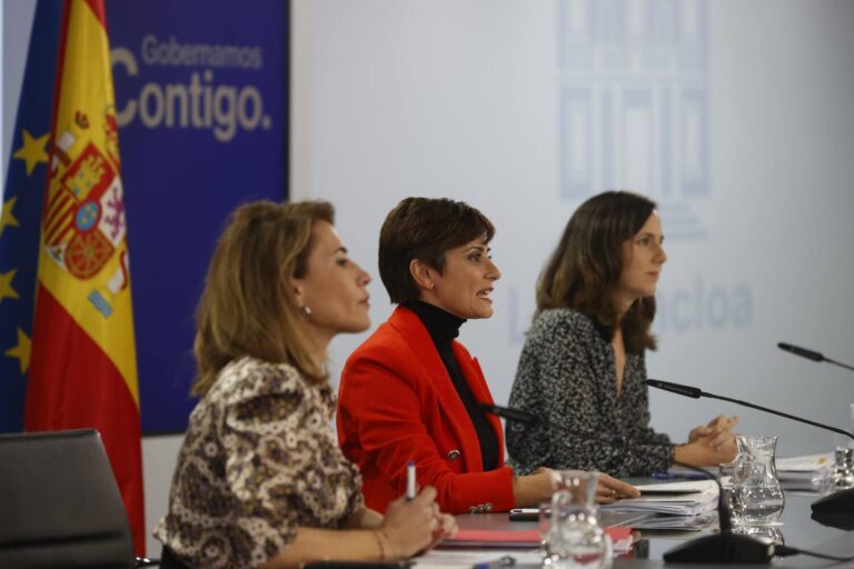 El Gobierno aprueba la ley de familias