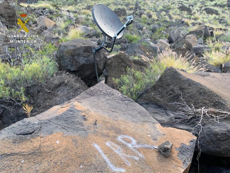 Investigan a siete personas por construir viviendas de madera en una zona protegida de la costa de Tijarafe