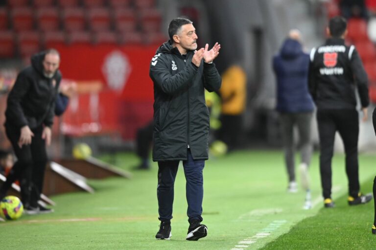 Pimienta tiene claro el partido que planteará el Real Oviedo en el Tartiere