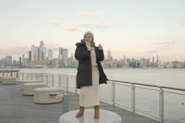 ‘Embajadores’ nos invita a conocer Atenas, Malta y New Jersey