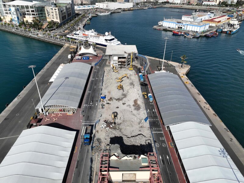 Demolido el helipuerto de las antiguas Estaciones Marítimas 