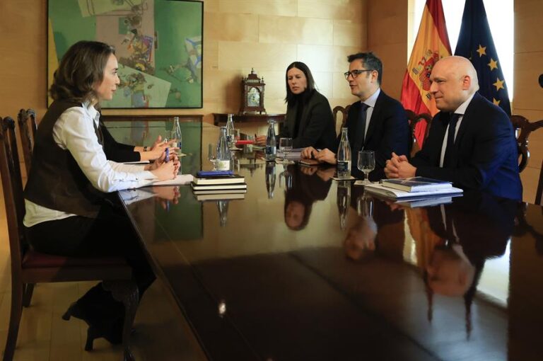 Gobierno y PP pactan cambiar el término «disminuidos» en la Constitución