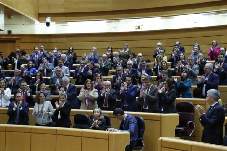 Reproches en el Senado entre Sánchez y Feijóo con claro tono electoral
