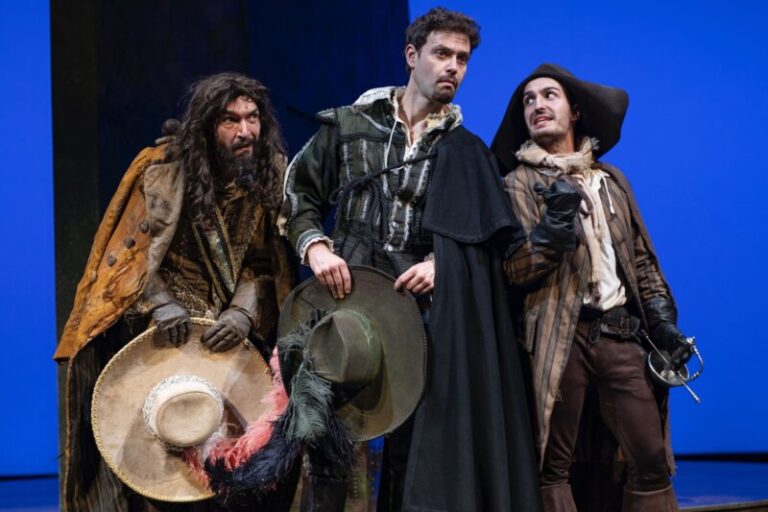 Noviembre Teatro trae al Teatro Cuyás la comedia de poliamor ‘Abre el ojo’