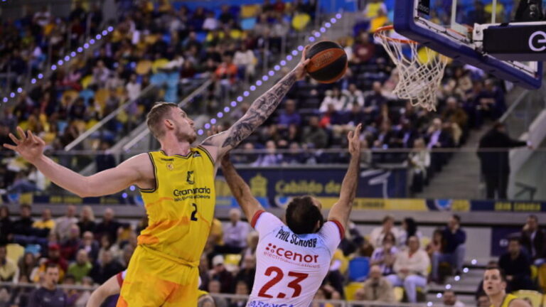 75-68. El Granca vence al Obradoiro y consigue su tercer triunfo consecutivo