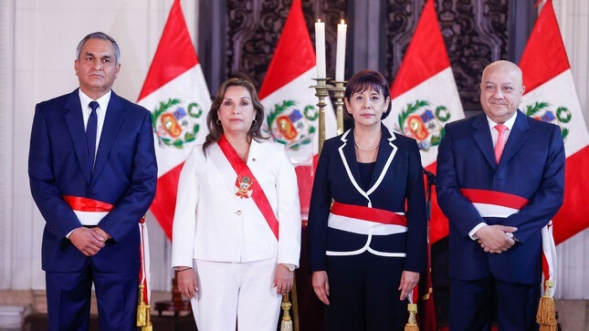 La presidenta de Perú Dina Boluarte hace una nueva reestructuración de su gabinete