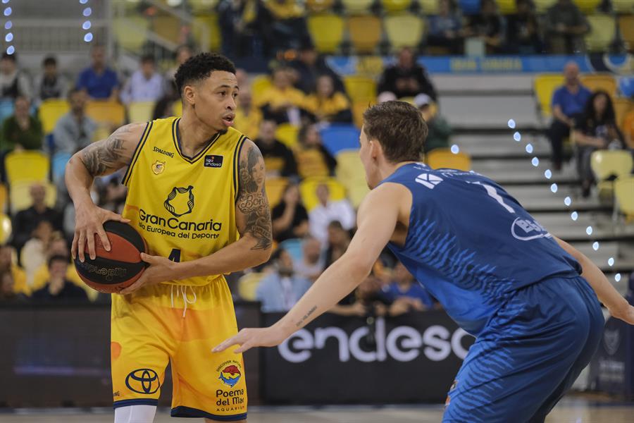 110-65. El Gran Canaria acaricia la Copa tras ganar al Fuenlabrada