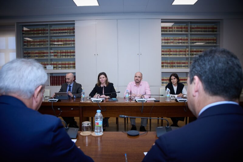 Acuerdan implantar la obligación de servicio público en una de las rutas entre Canarias y la Península