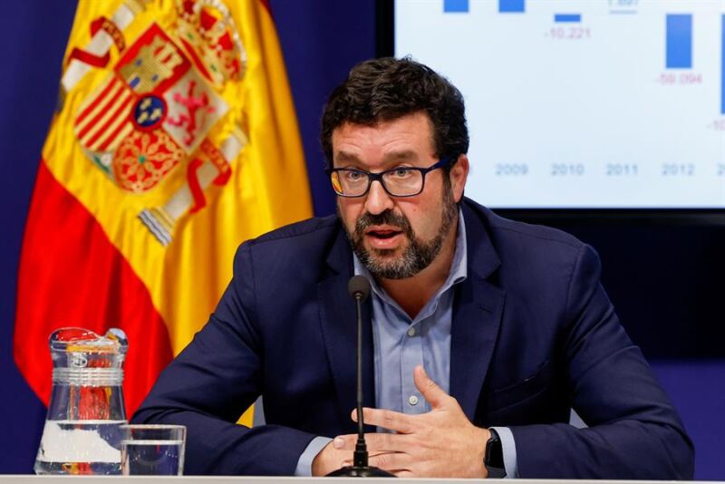 Trabajo quiere aprobar la subida del salario mínimo este mes de enero