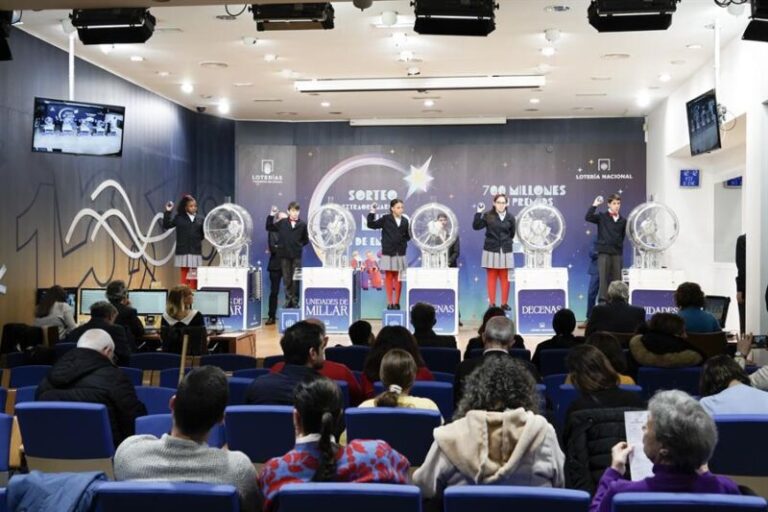 El tercer premio de lotería, el 18.918, reparte 4,9 millones en Alzira y Tavernes