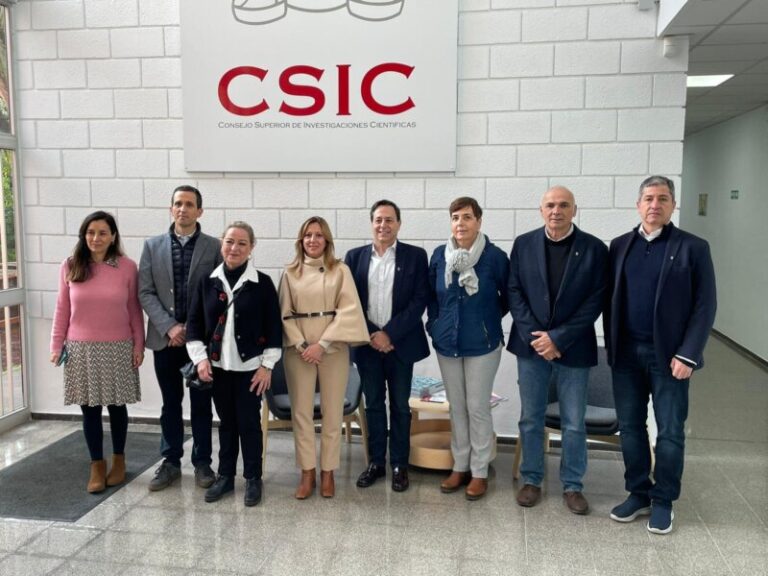 Dávila garantiza la estabilidad financiera del Instituto de Productos Naturales y Agrobiología en Tenerife