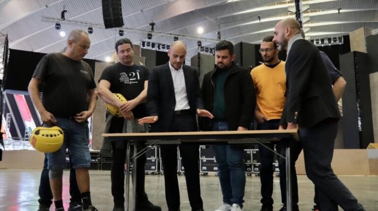Ultiman los detalles del escenario del Carnaval de Santa Cruz de Tenerife