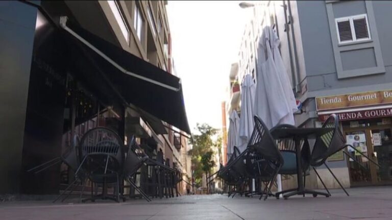 Las terrazas de Joaquín Costa tendrán que retirarse a las 10 de la noche