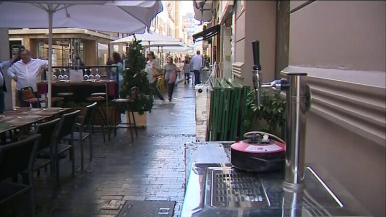 Los vecinos de Triana desisten de su pleito con el Ayuntamiento por la Noche de Reyes