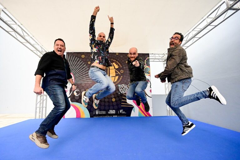 El Carnaval abre «Studio 54» con un pregón que invita a todo el mundo a bailar