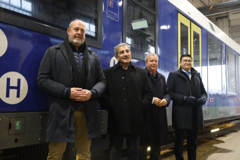 El Gobierno canario apuesta por los trenes de hidrógeno para Tenerife y Gran Canaria