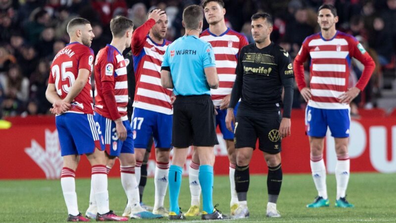 El CD Tenerife ha reclamado por escrito a la Real Federación Española de Fútbol que le entregue las imágenes del vídeo arbitraje (VAR)