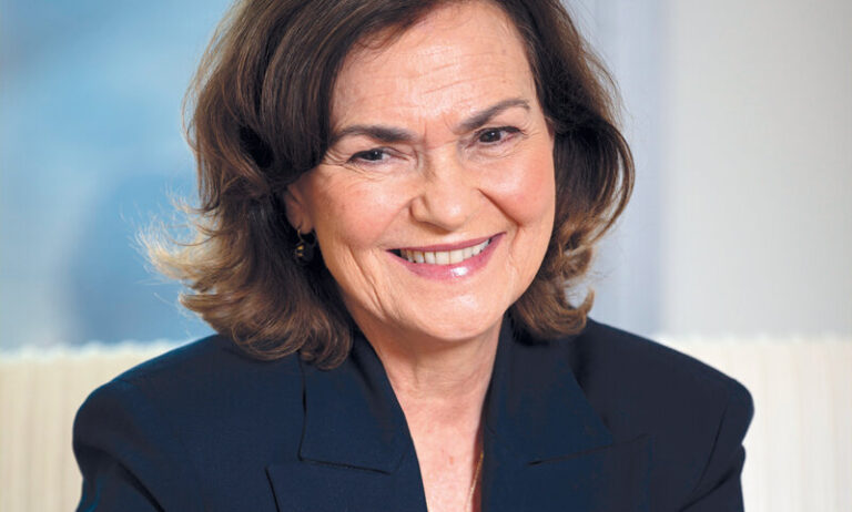 Carmen Calvo desea reformar «con quien sea» la ley del solo sí es sí