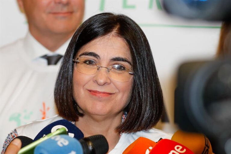 Darias señala que «cuando llegue el momento» dará a conocer su lista